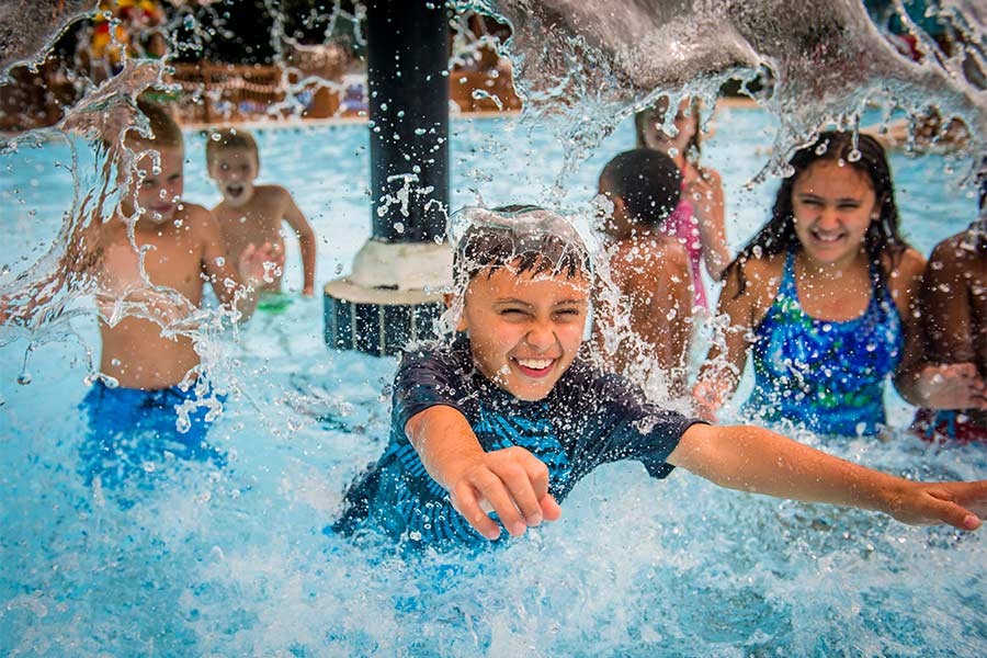 3 Day Hotel + 2 Water Country Tickets Williamsburg Vacation Packages